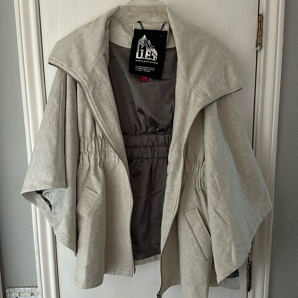 G.E.T Women’s Adjustable Jacket